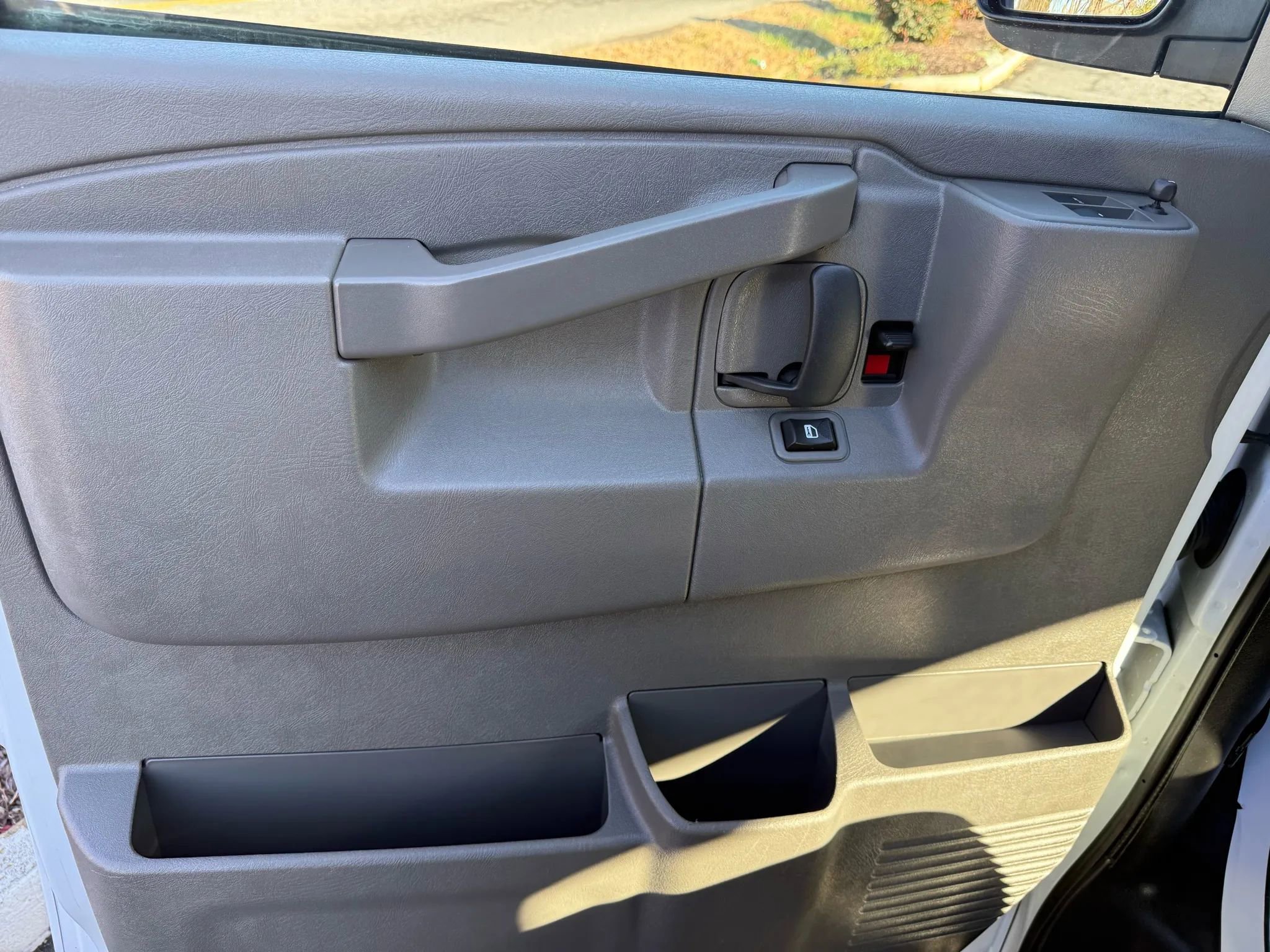 Used 2022 GMC Savana 2500 w/ Communications Package image 26