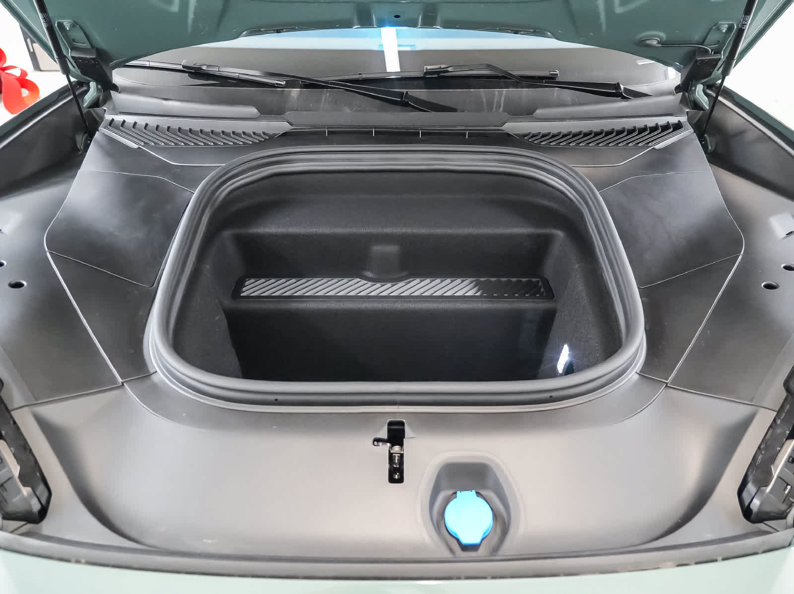 New 2026 Porsche Cayenne Turbo Electric AWD/4WD image 31