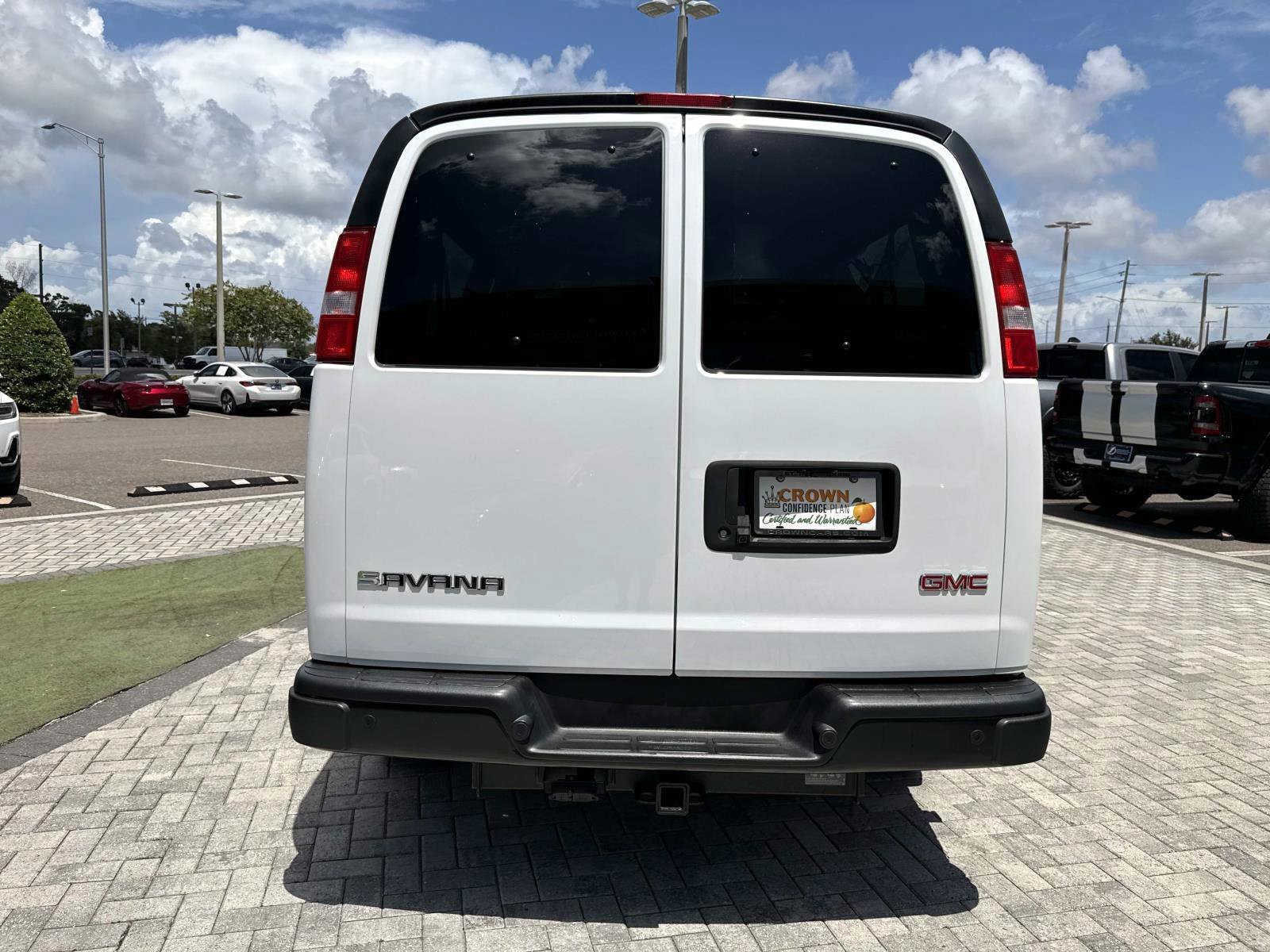 Used 2024 GMC Savana 3500 LS RWD image 9