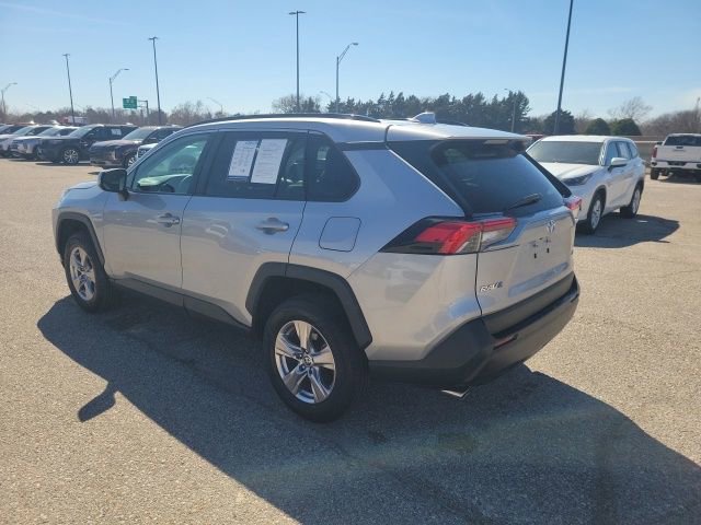 Used 2024 Toyota RAV4 XLE FWD image 23
