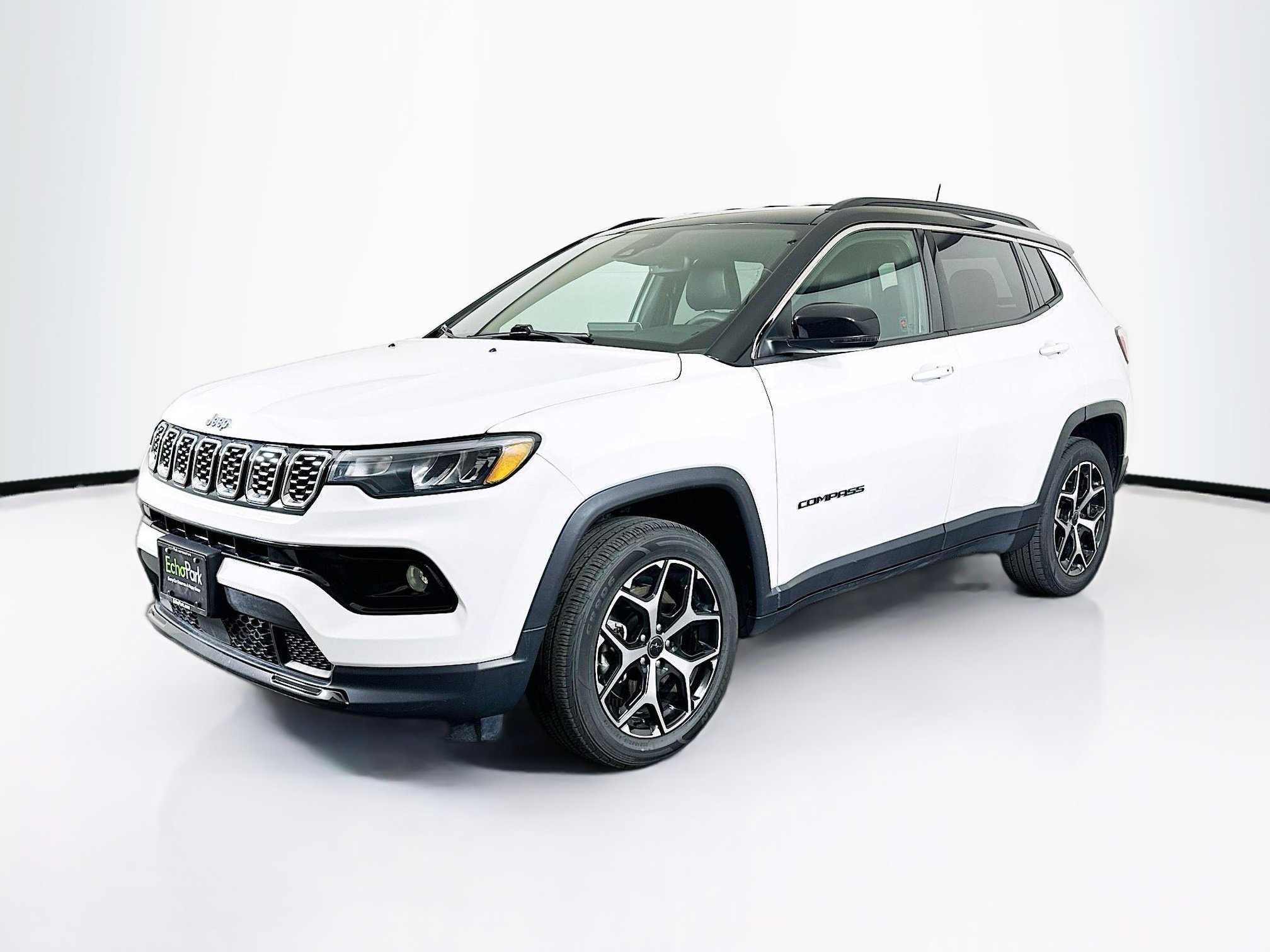Used 2025 Jeep Compass Limited image 3