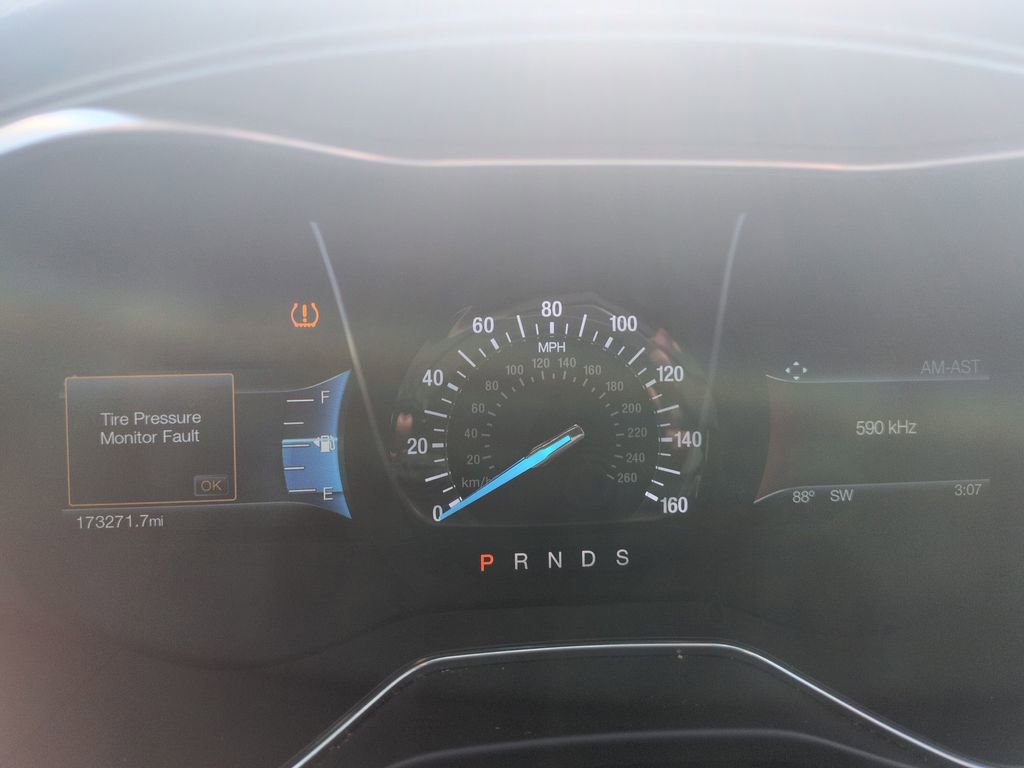Used 2017 Ford Fusion Titanium AWD/4WD image 16