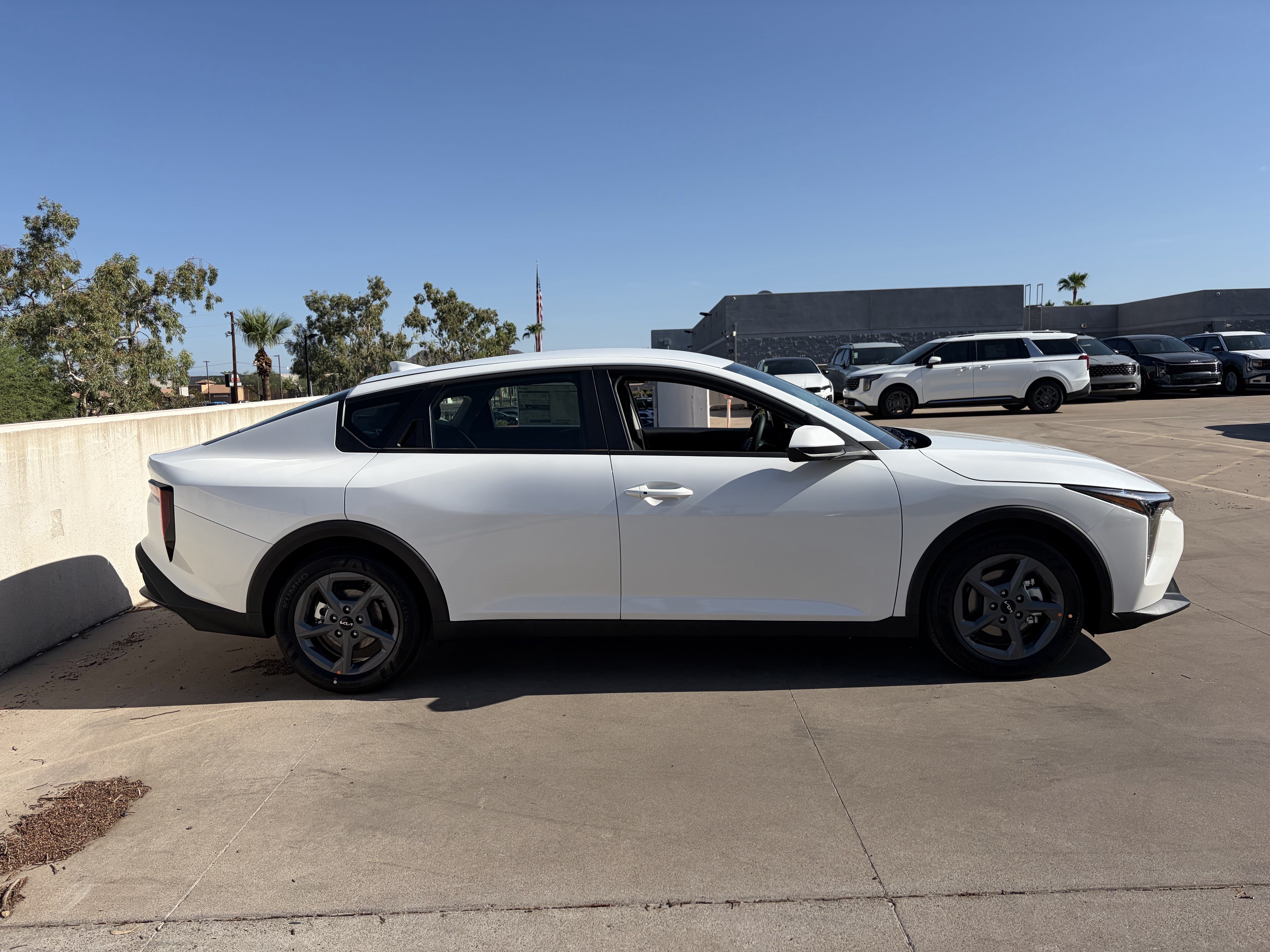 New 2026 Kia K4 FWD image 2