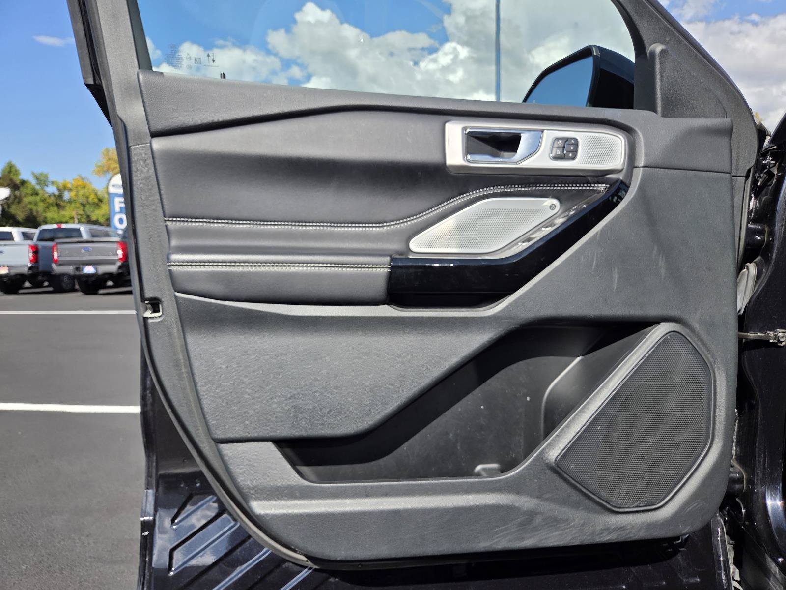 Used 2022 Ford Explorer ST w/ Equipment Group 401A AWD/4WD image 12