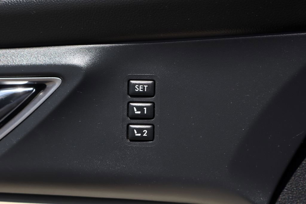 Used 2019 Subaru Ascent Limited image 18