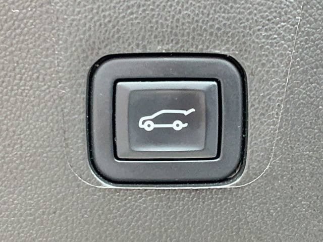 Used 2022 Chevrolet Traverse High Country AWD/4WD image 24