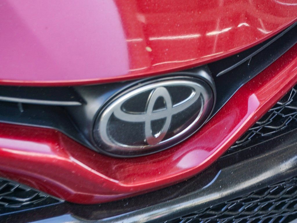 Used 2018 Toyota Camry XSE image 12