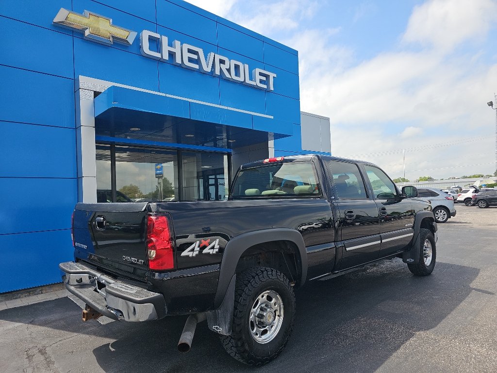 Used 2005 Chevrolet Silverado 2500 LS AWD/4WD image 3