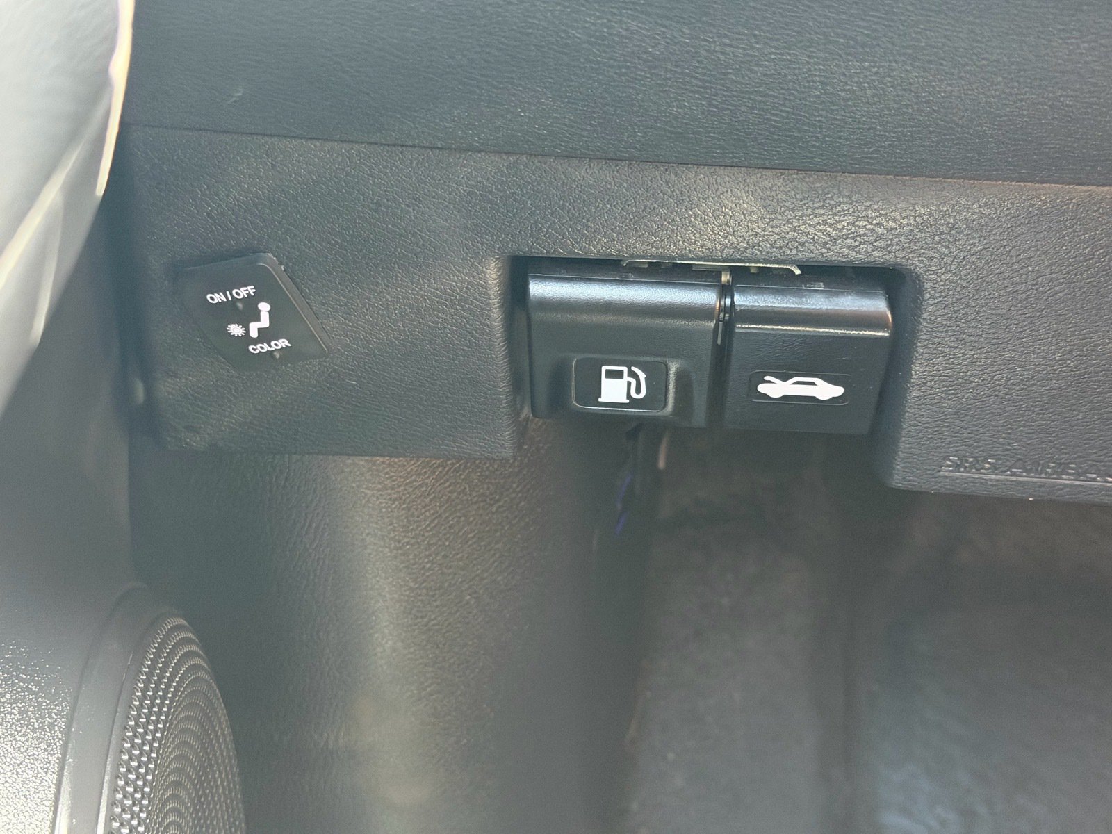 Certified 2024 Nissan Kicks SV w/ Interior Electronics Package FWD image 30