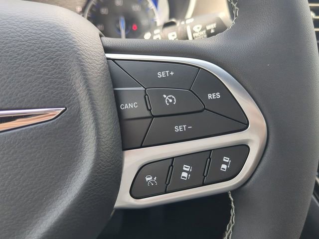 New 2025 Chrysler Voyager LX image 24