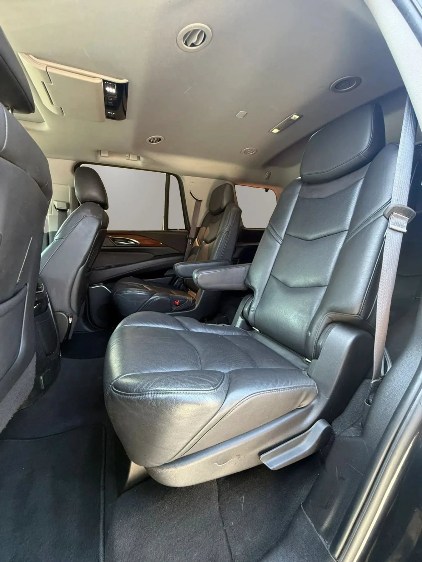 Used 2016 Cadillac Escalade Premium RWD image 11