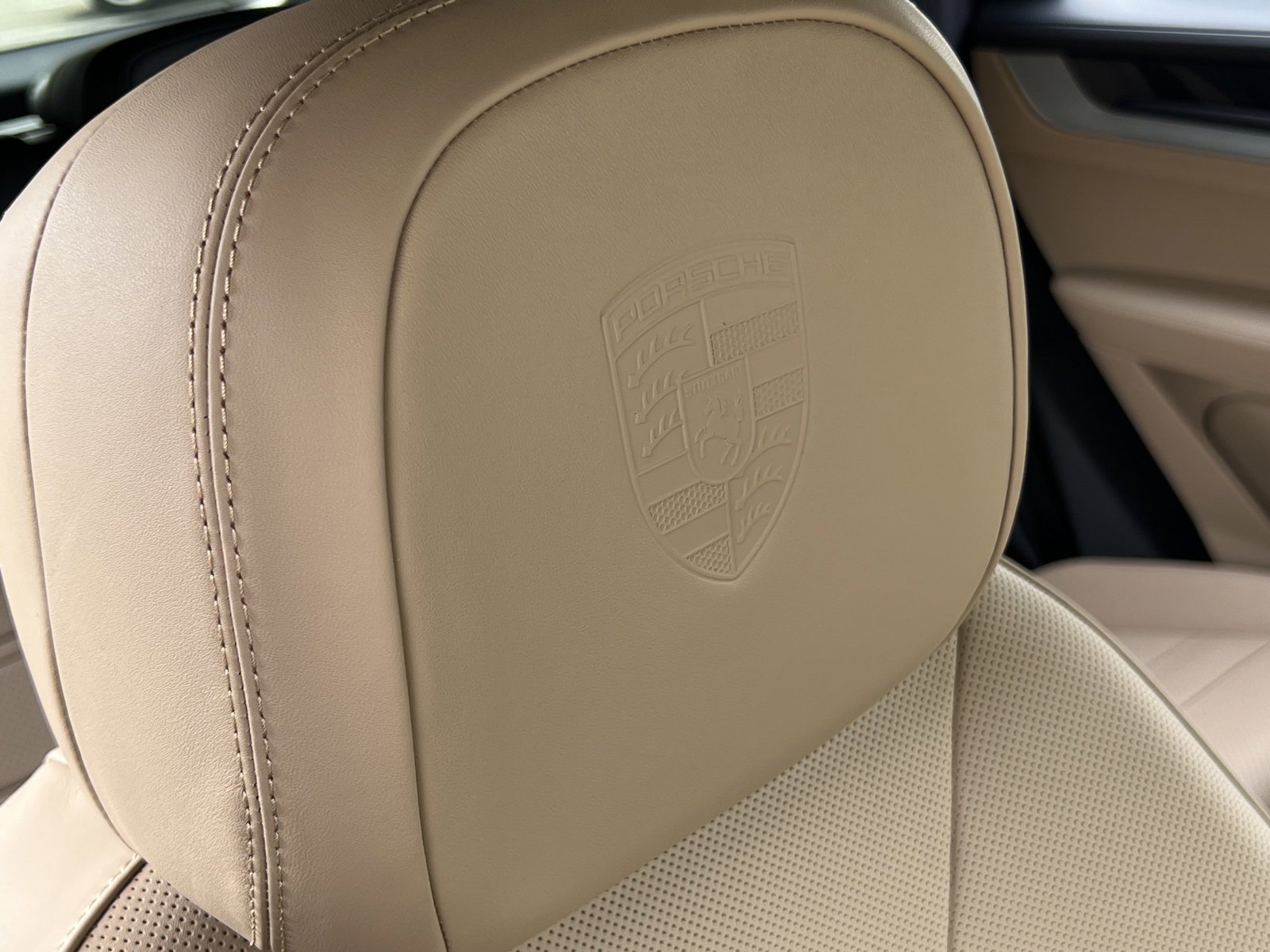 New 2026 Porsche Cayenne image 32