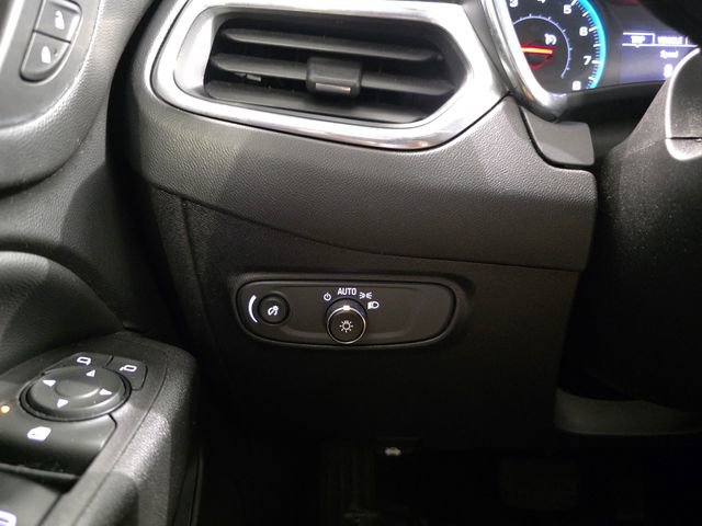 Used 2018 Chevrolet Equinox LT image 17