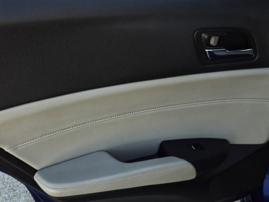 Used 2016 Acura ILX image 9
