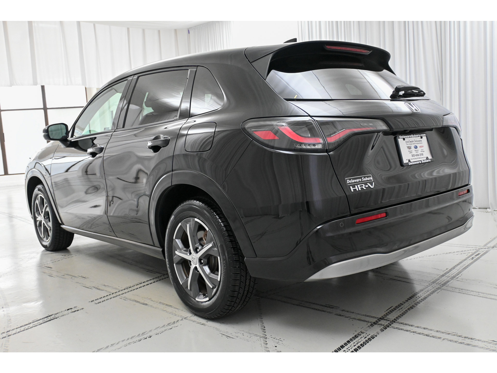 Used 2024 Honda HR-V EX-L image 5
