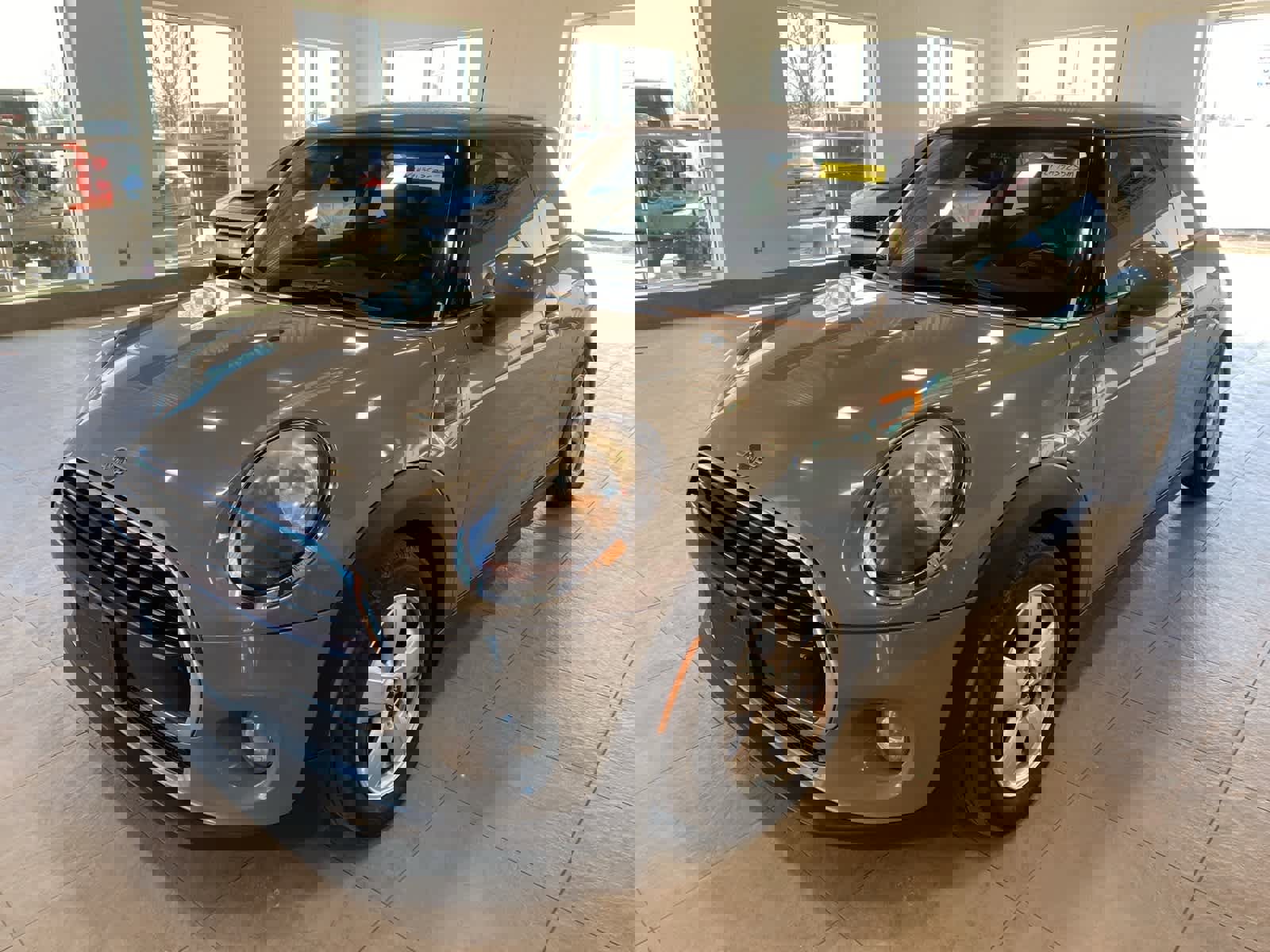 Used 2019 MINI Cooper 2-Door Hardtop video 1