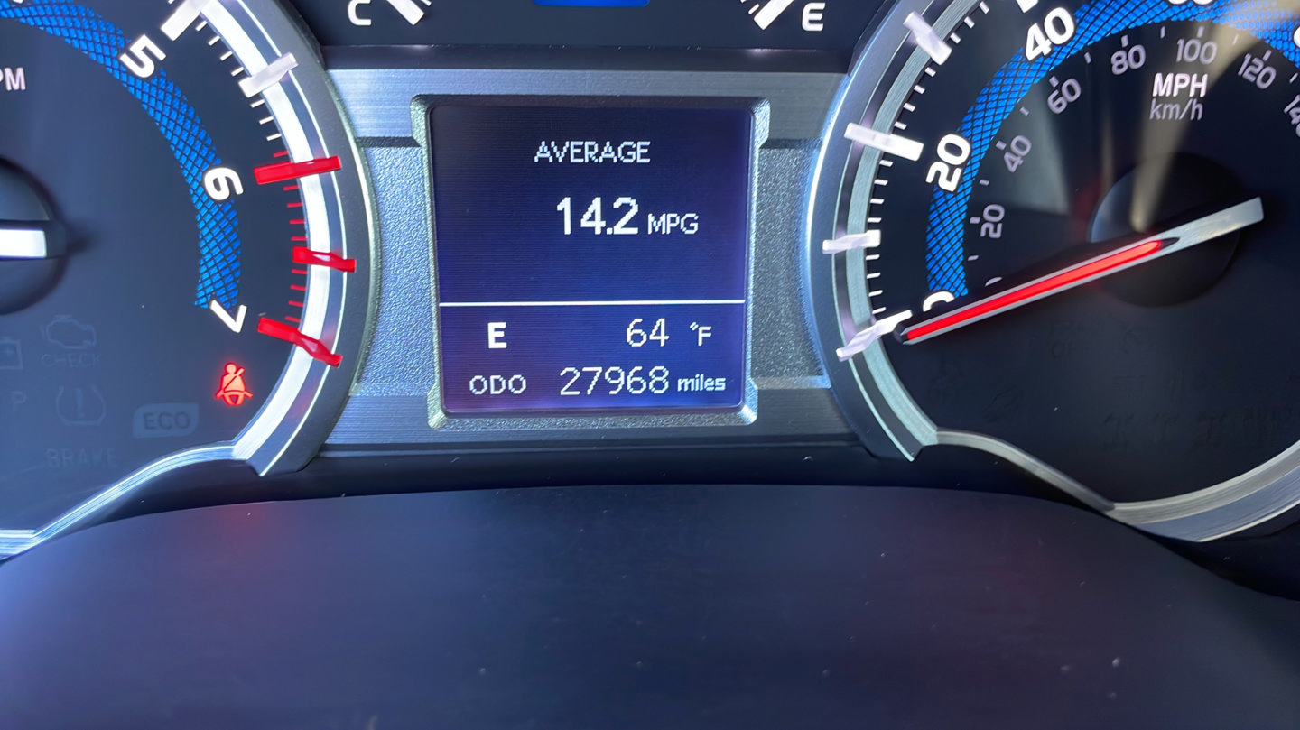Certified 2018 Toyota 4Runner SR5 Premium AWD/4WD image 27