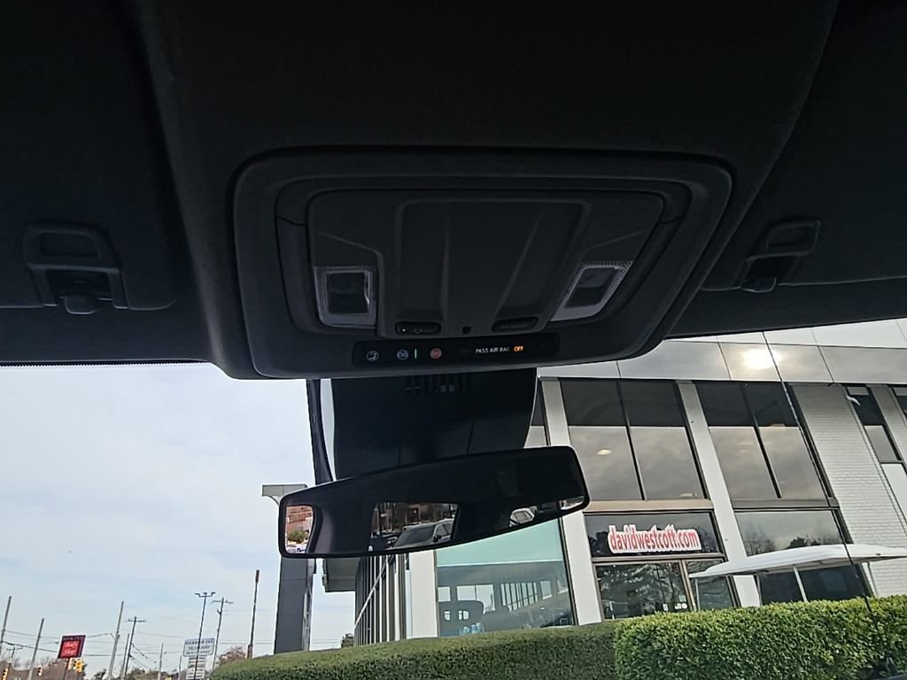 Used 2022 Chevrolet Silverado 1500 LT image 24