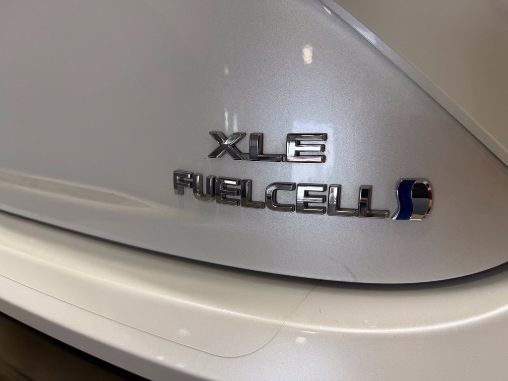 Used 2023 Toyota Mirai w/ Advanced Technology Package RWD image 11
