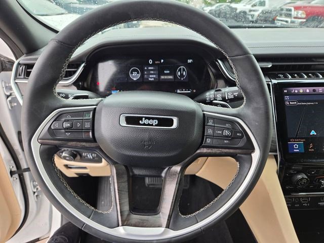 Certified 2023 Jeep Grand Cherokee Limited image 3