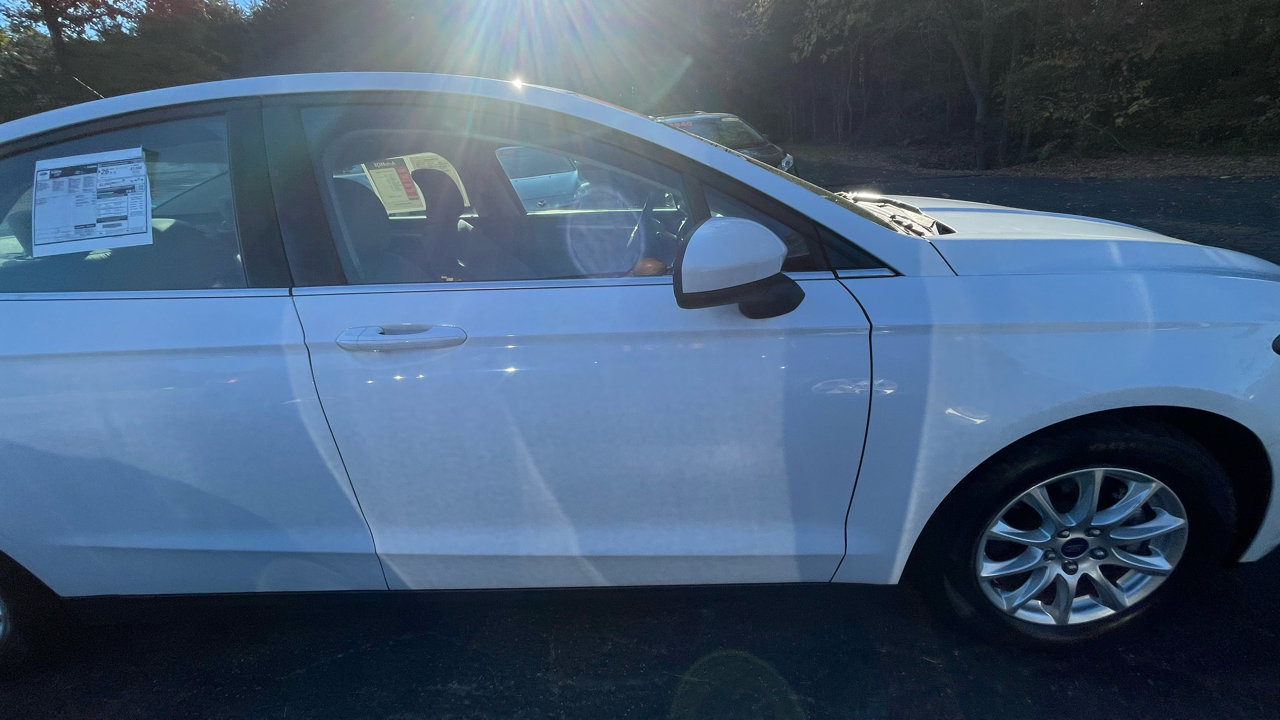 Used 2015 Ford Fusion S image 11