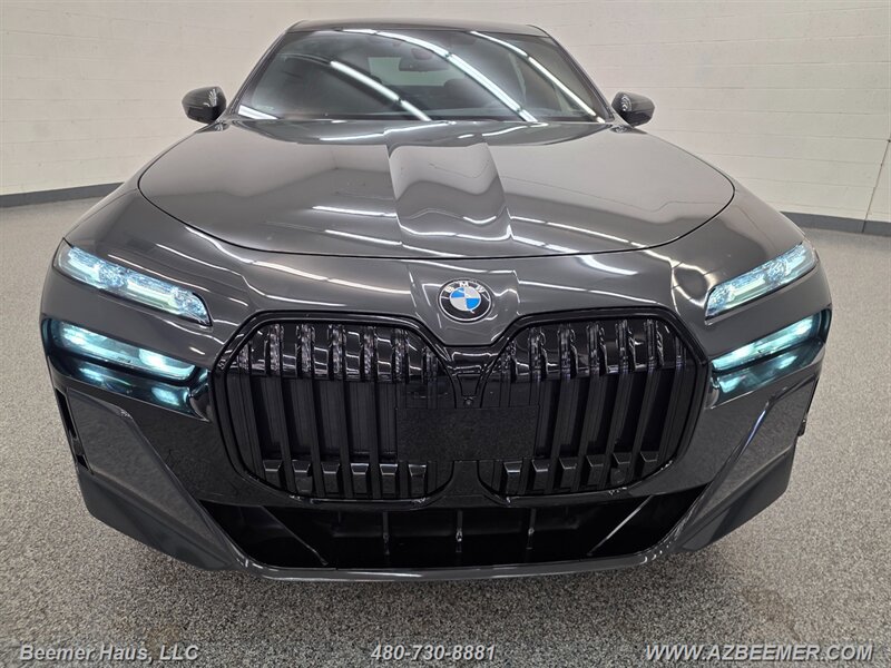 Used 2024 BMW 760i xDrive w/ Executive Package AWD/4WD image 47