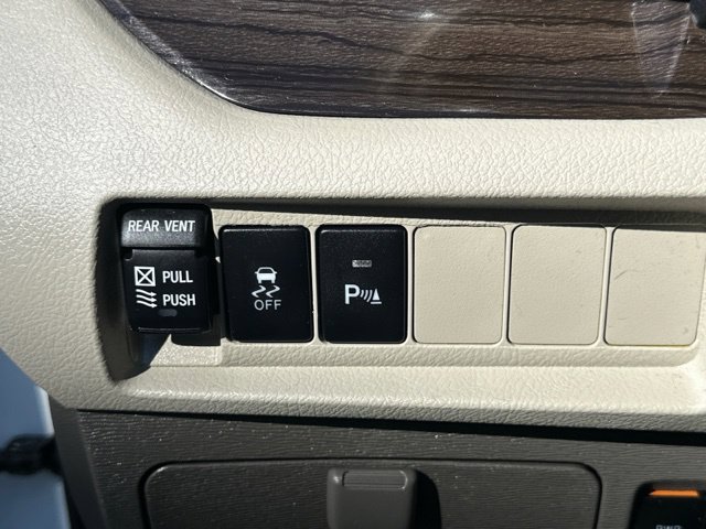 Used 2020 Toyota Sienna XLE w/ XLE Navigation Package AWD/4WD image 29