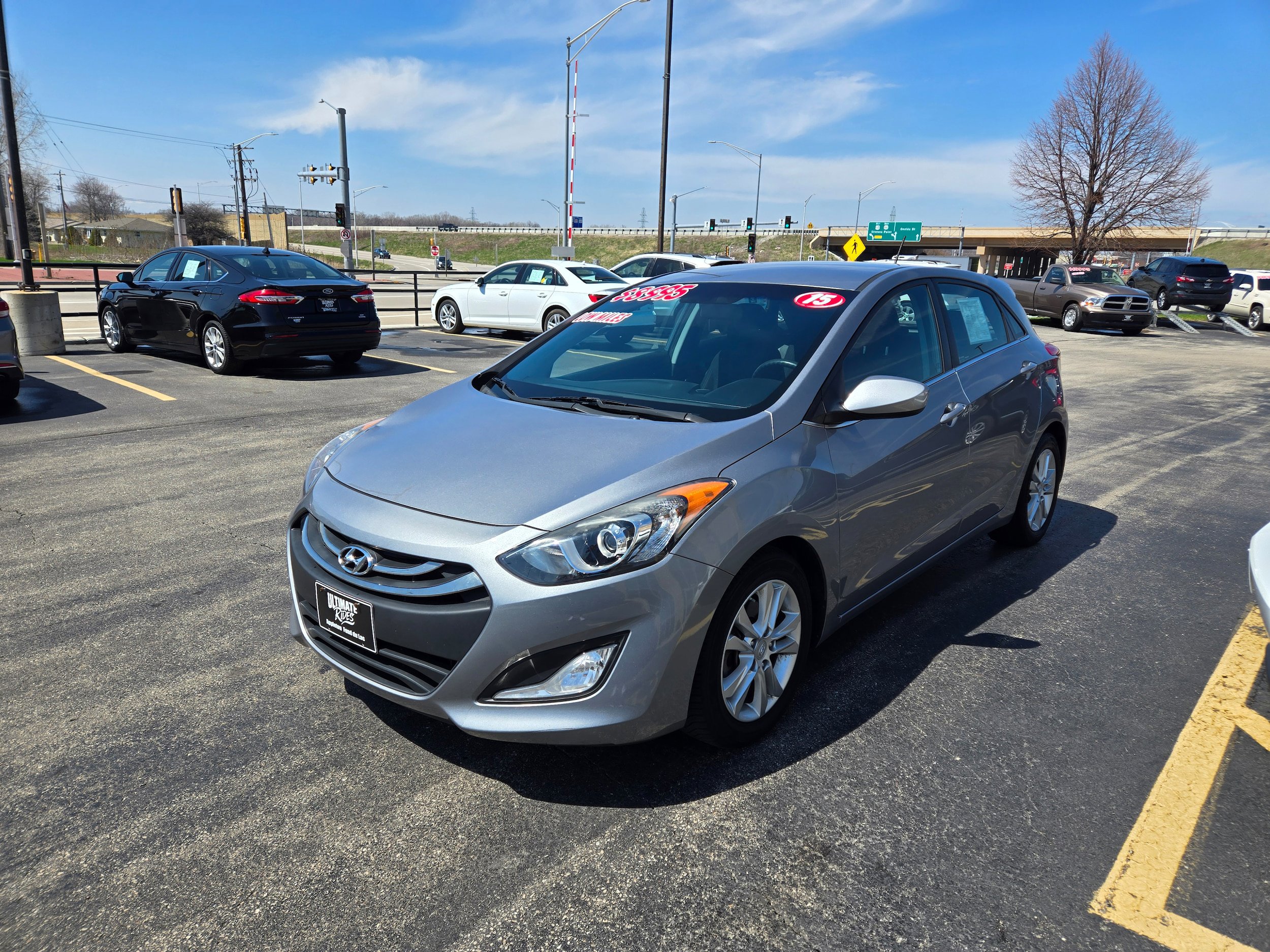 Used 2015 Hyundai Elantra GT FWD image 3