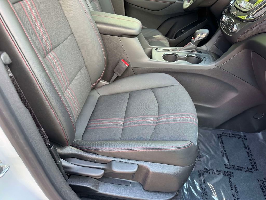 Used 2023 Chevrolet Equinox RS FWD image 16