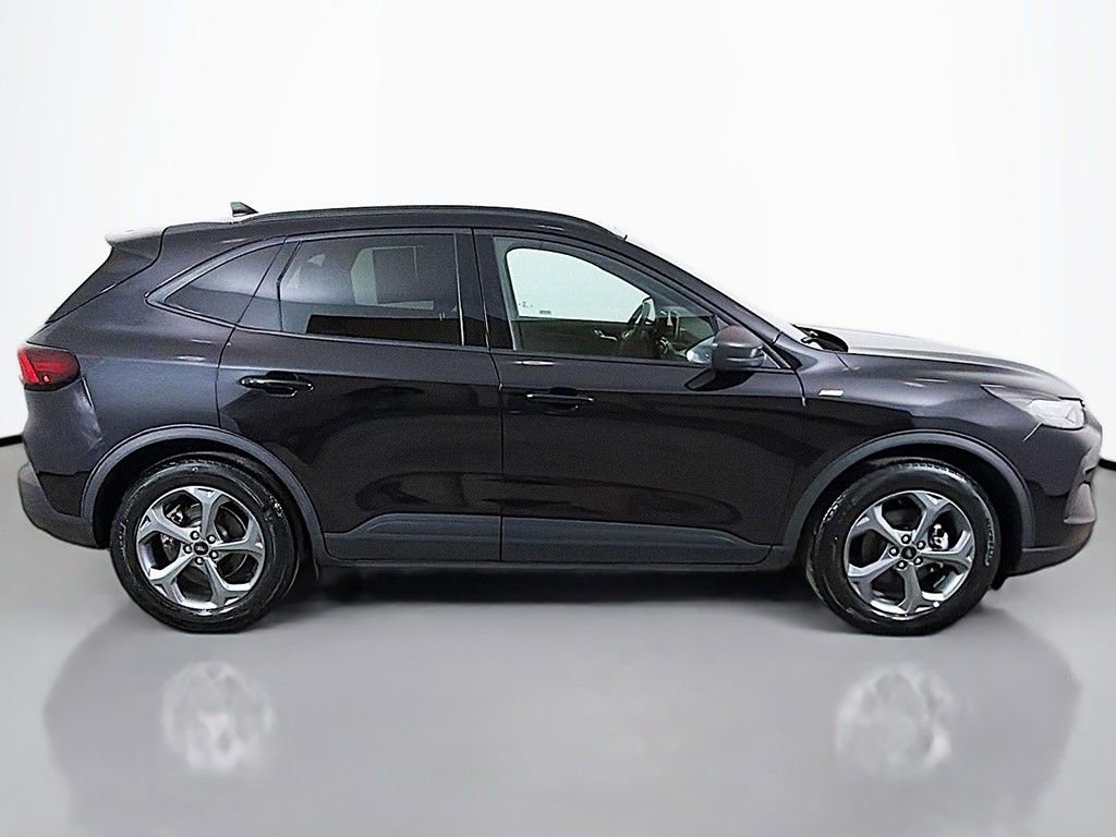 Used 2025 Ford Escape ST-Line FWD image 9