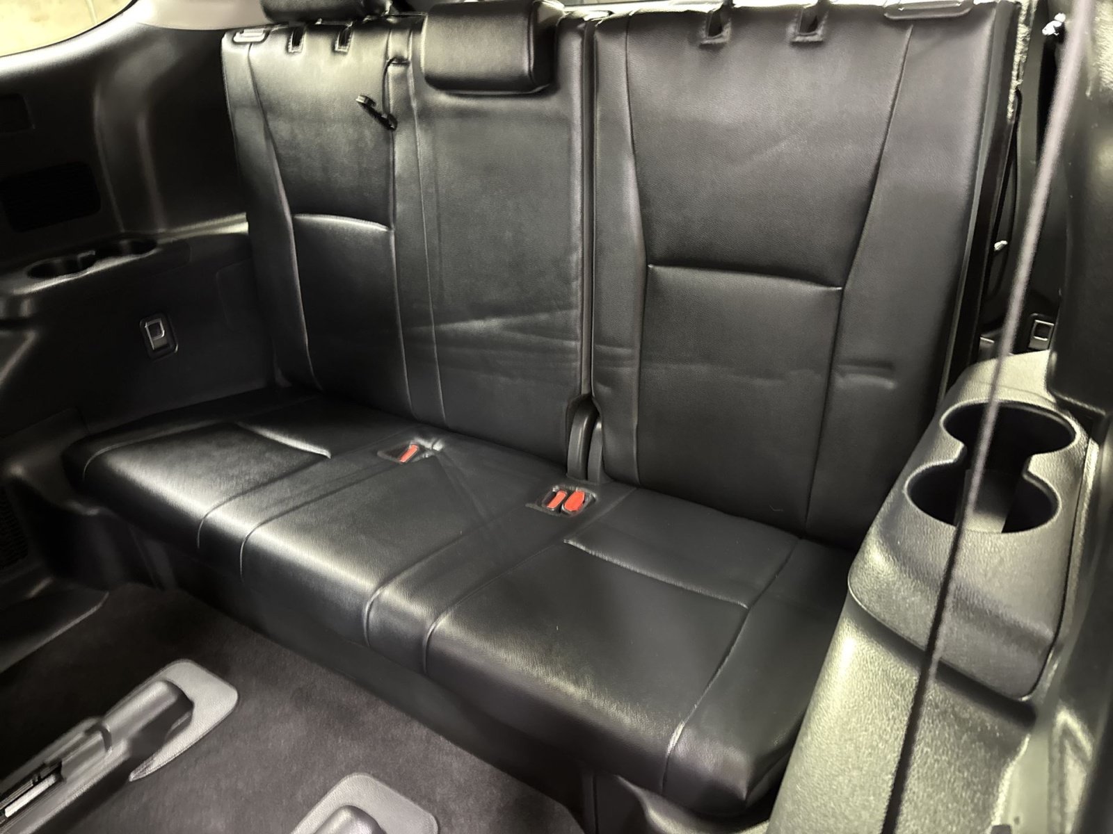 Used 2025 Toyota Highlander XLE AWD/4WD image 37