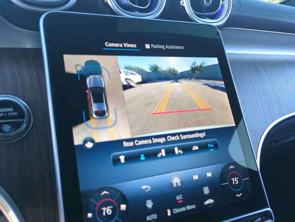 Used 2025 Mercedes-Benz GLC 300 4MATIC image 15