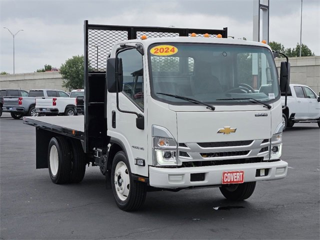 Used 2024 Chevrolet Low Cab Forward image 3