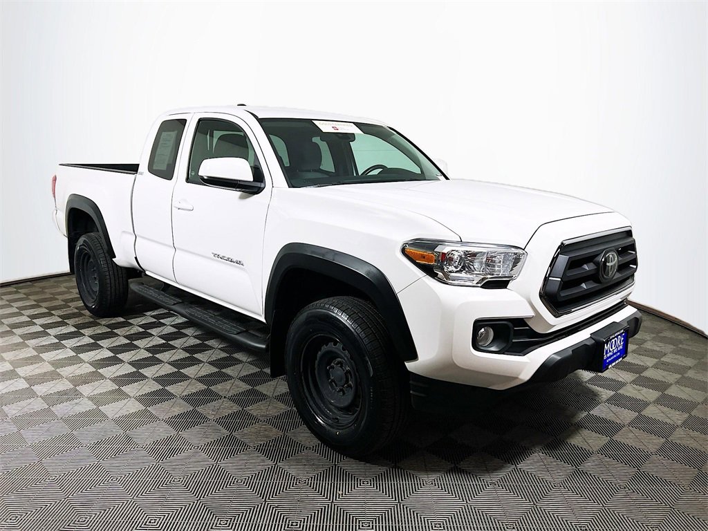 Certified 2022 Toyota Tacoma SR5 image 1