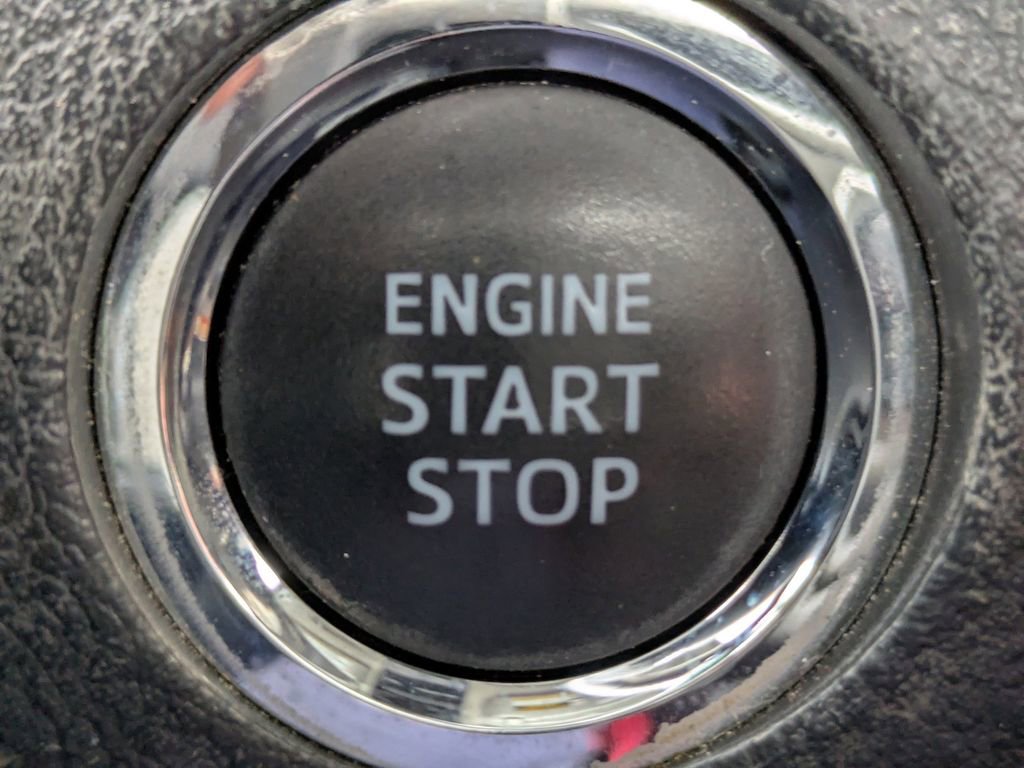 Used 2021 Toyota 4Runner Venture w/ Moonroof Package image 28