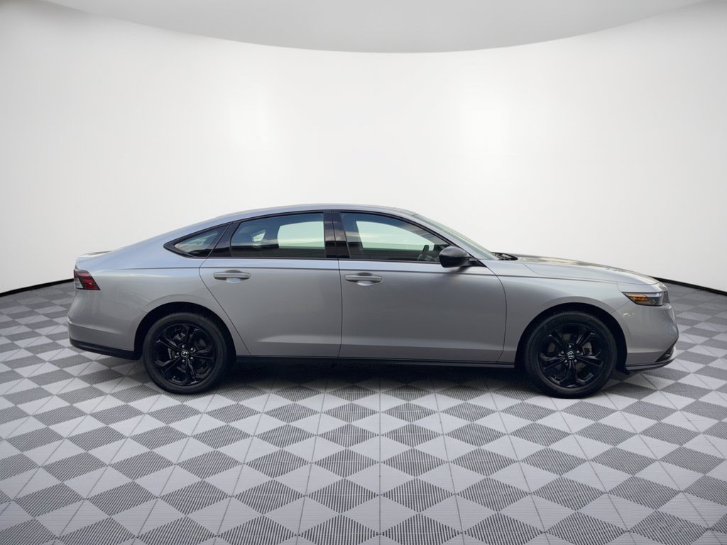 Used 2025 Honda Accord SE image 8