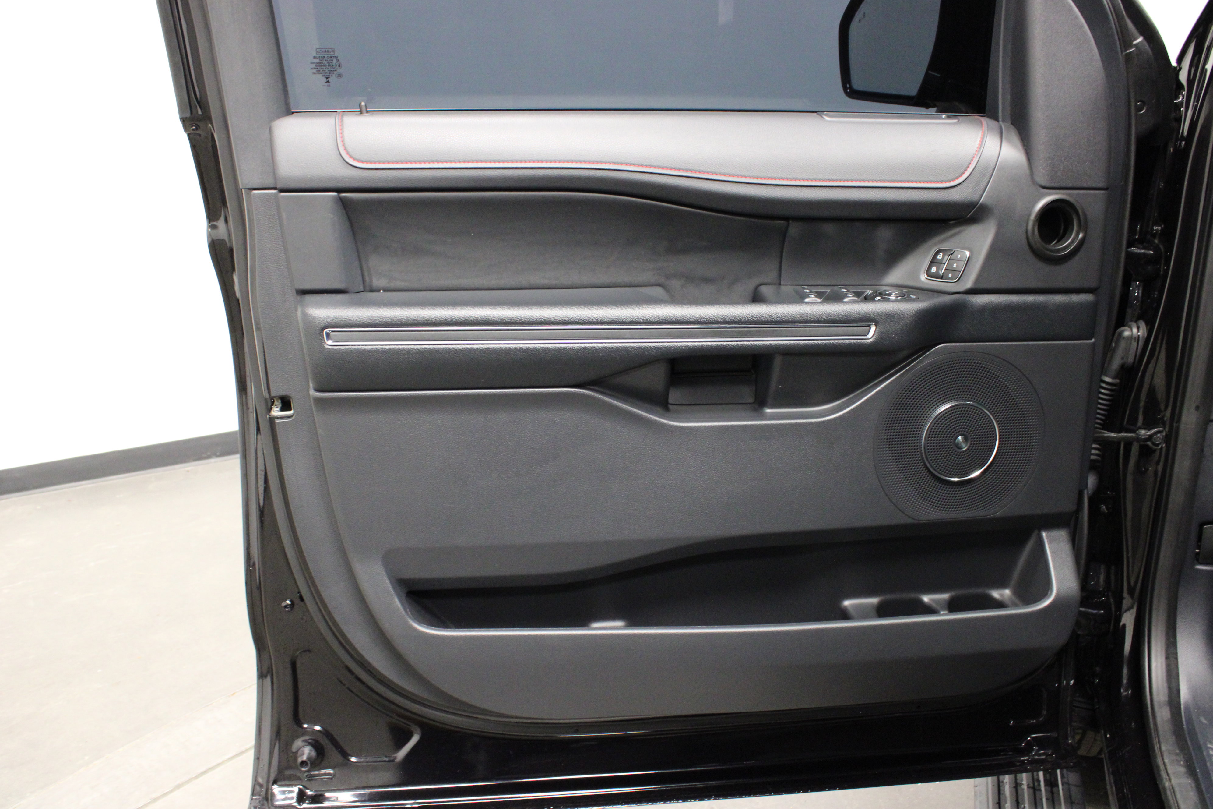 Used 2024 Ford Expedition Max Limited image 20