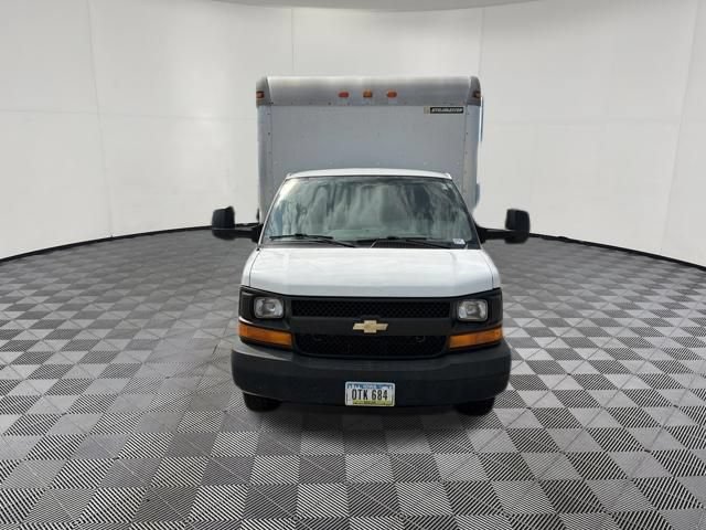 Used 2013 Chevrolet Express 4500 RWD image 13