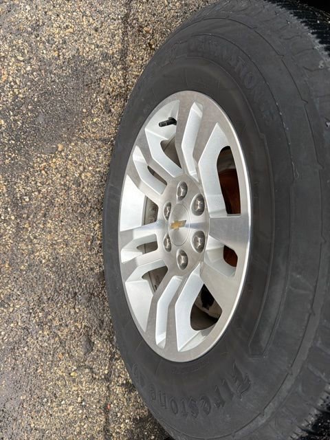 Used 2019 Chevrolet Suburban LT w/ Luxury Package image 31