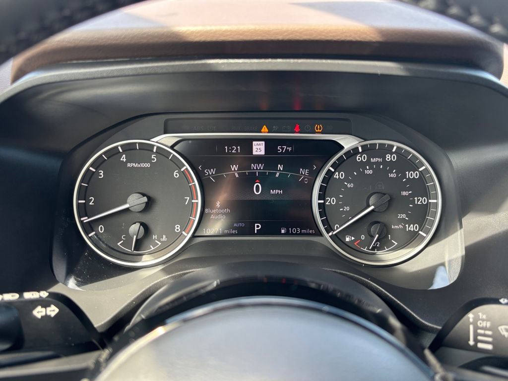 Used 2023 Nissan Rogue SL w/ SL Premium Package image 17