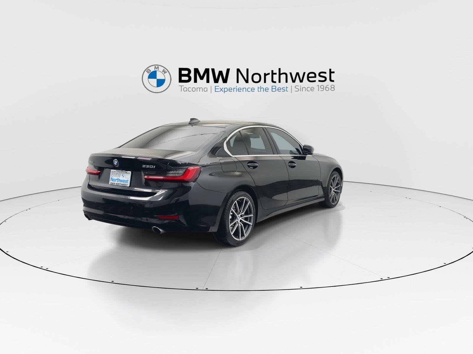 Used 2019 BMW 330i xDrive Sedan w/ Premium Package AWD/4WD image 3