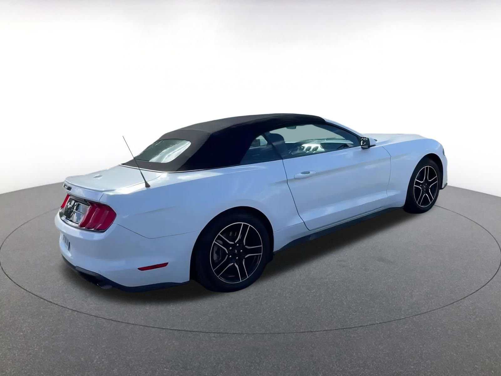 Used 2023 Ford Mustang Premium image 15
