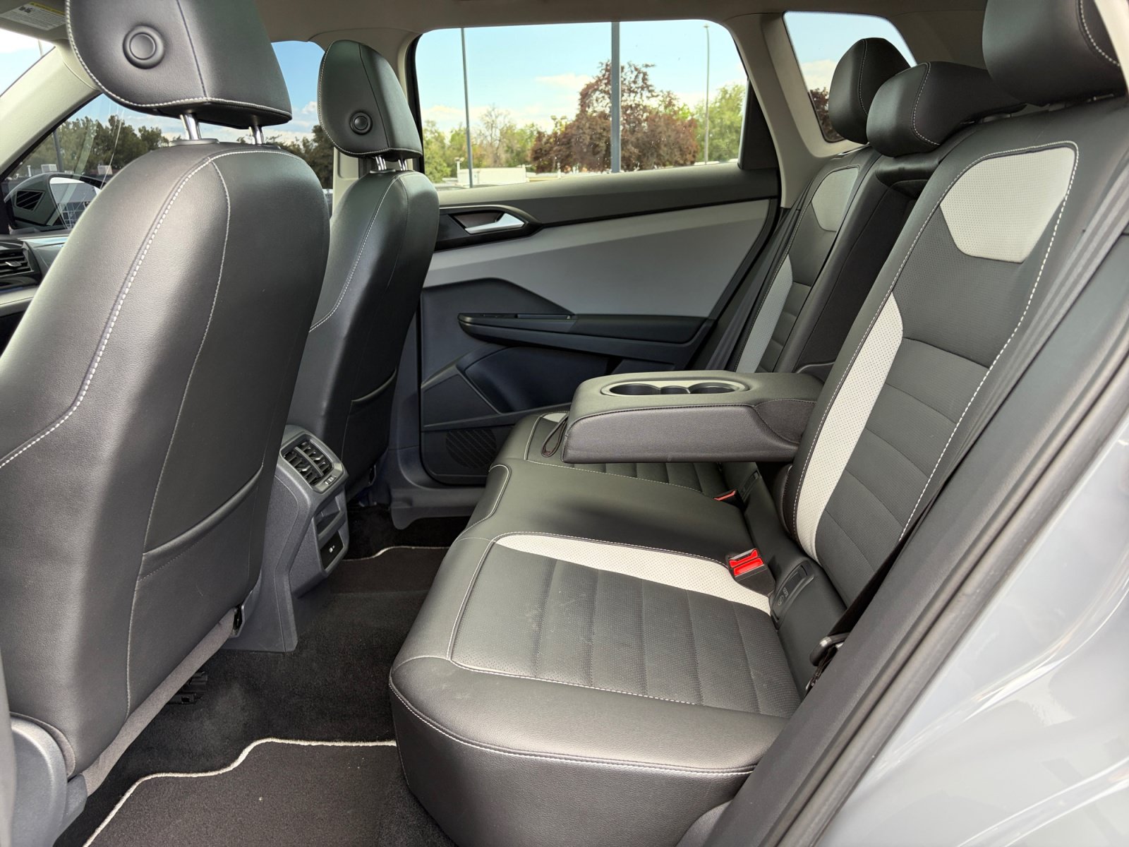 Certified 2023 Volkswagen Taos SEL AWD/4WD image 18
