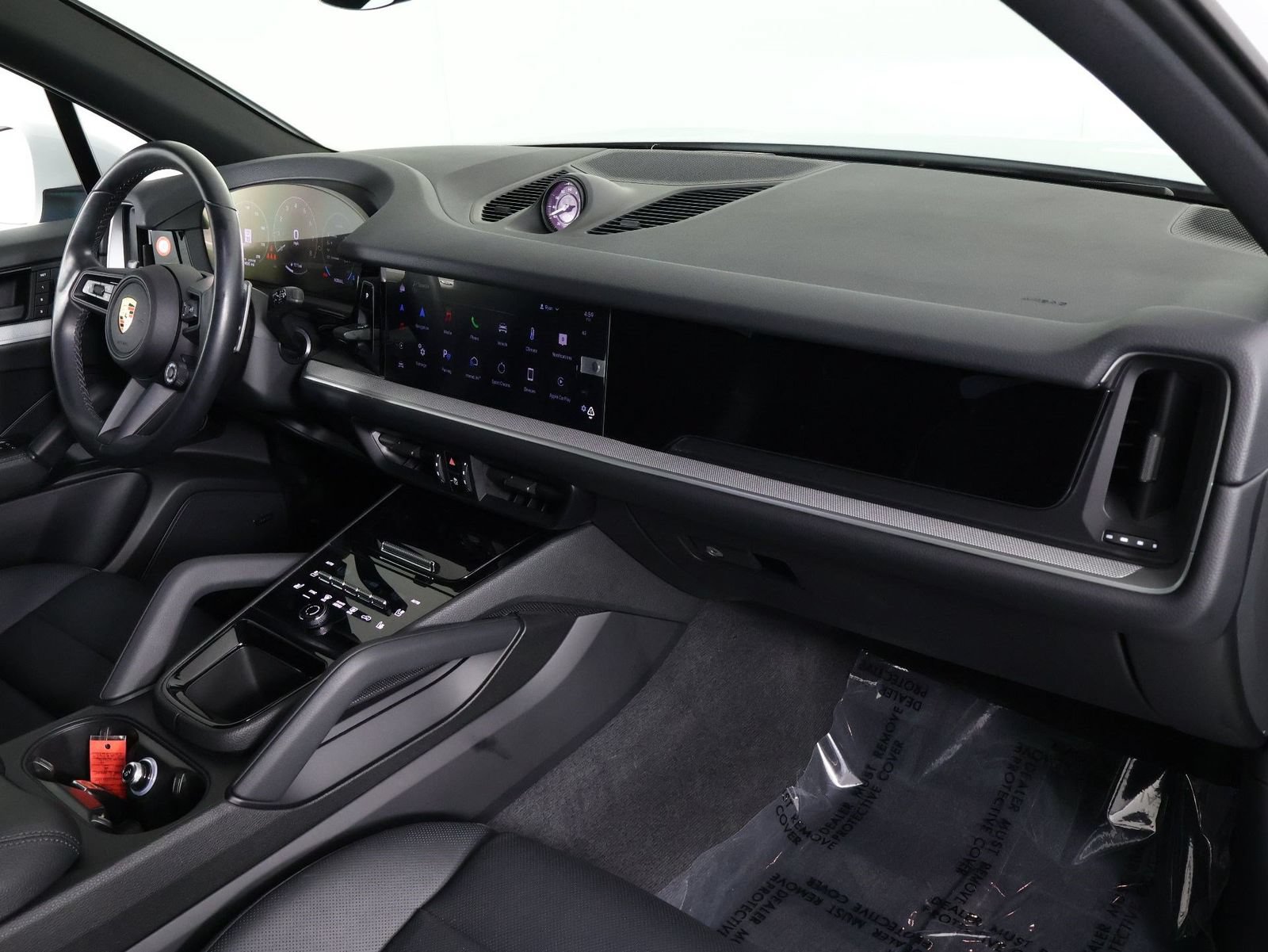 Certified 2024 Porsche Cayenne S AWD/4WD image 24