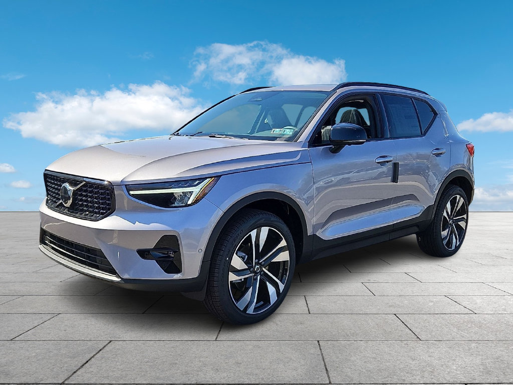 New 2026 Volvo XC40 B5 Plus w/ Climate Package AWD/4WD image 3