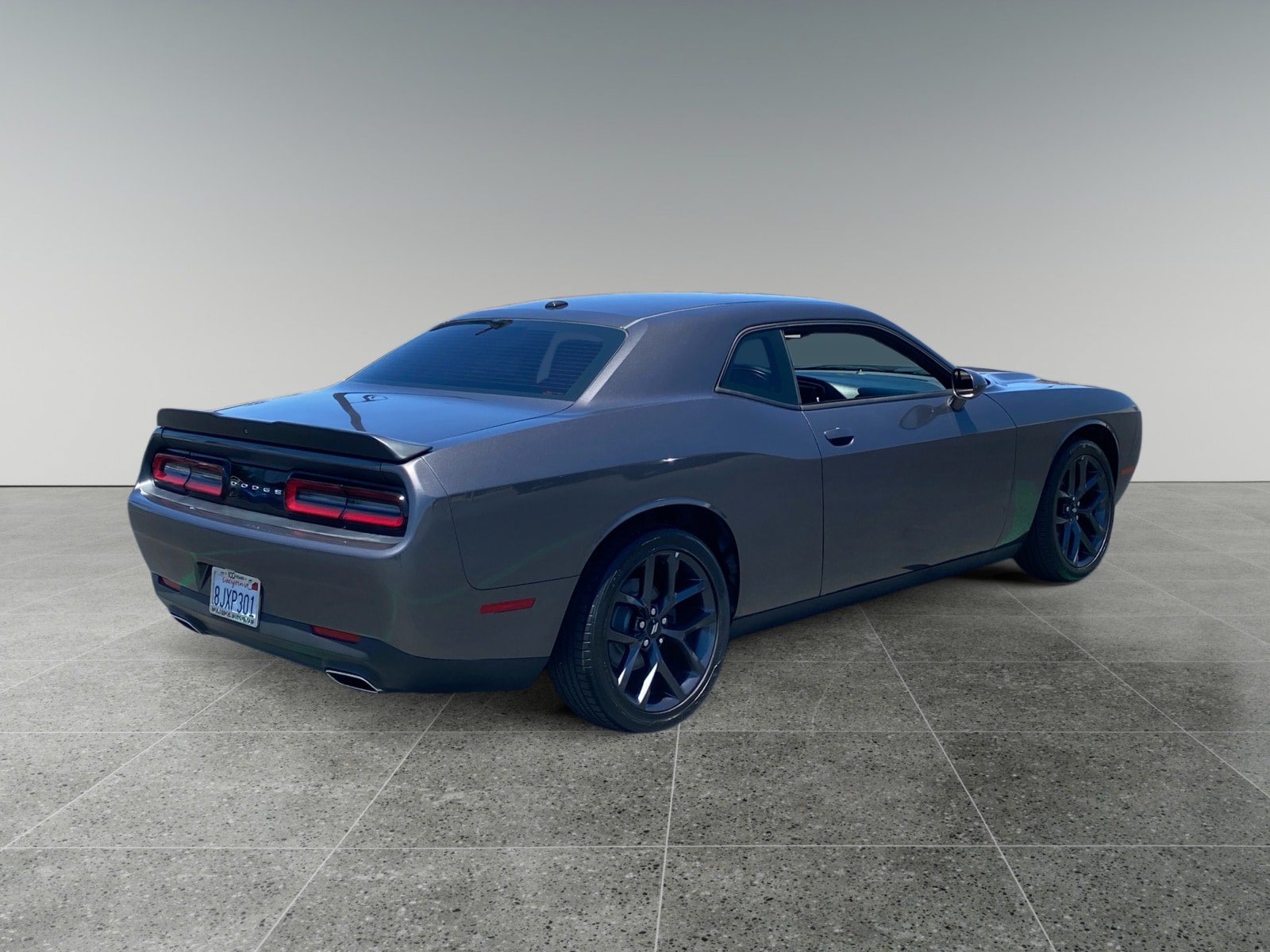 Used 2019 Dodge Challenger SXT w/ Blacktop Package RWD image 5