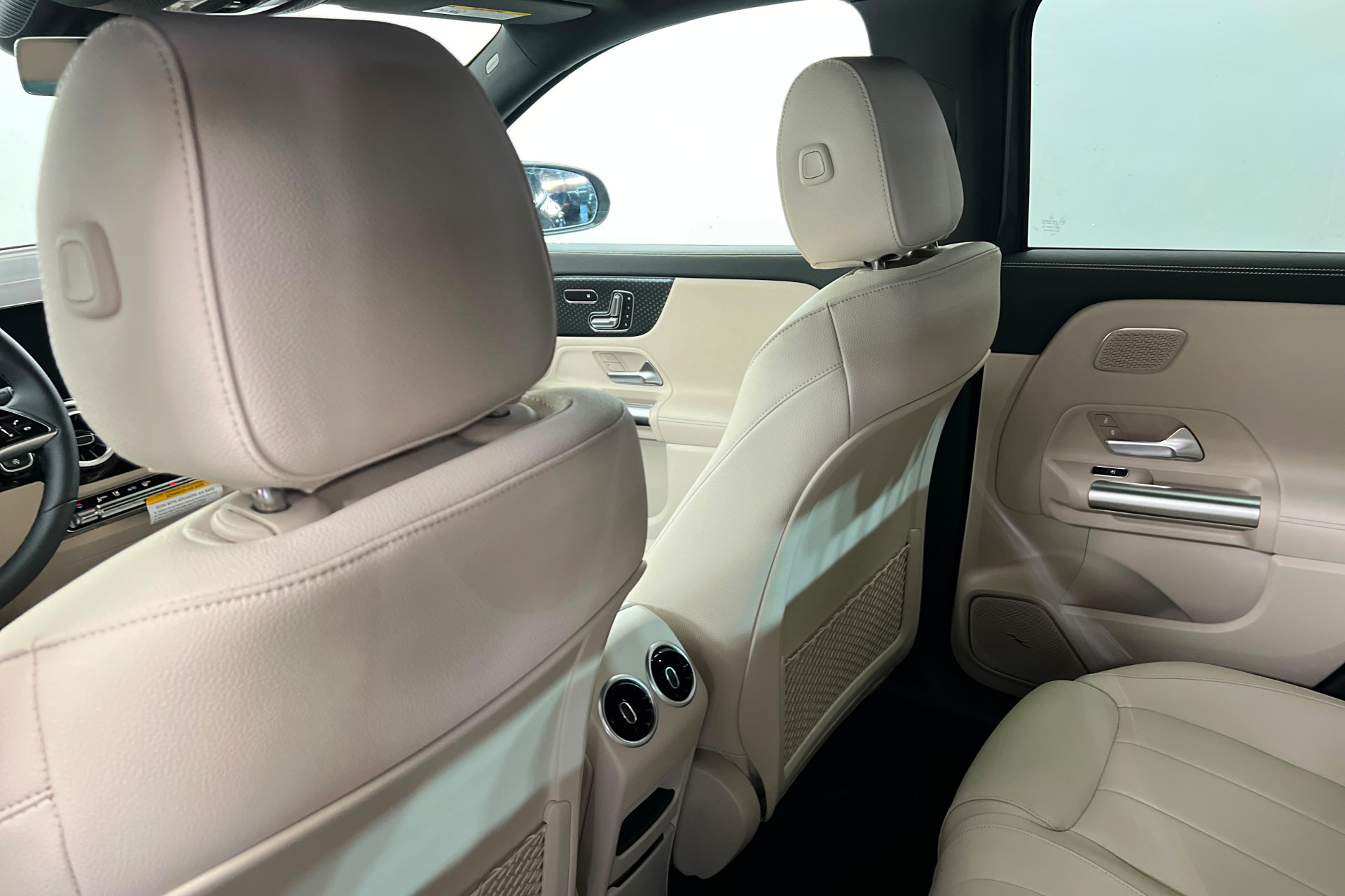 New 2026 Mercedes-Benz GLA 250 4MATIC image 19