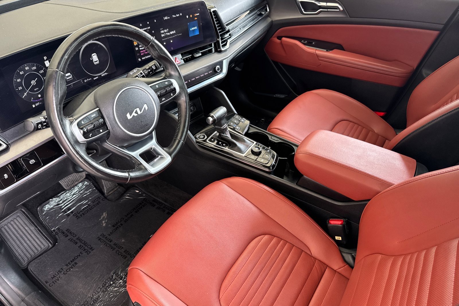 Used 2023 Kia Sportage SX image 9