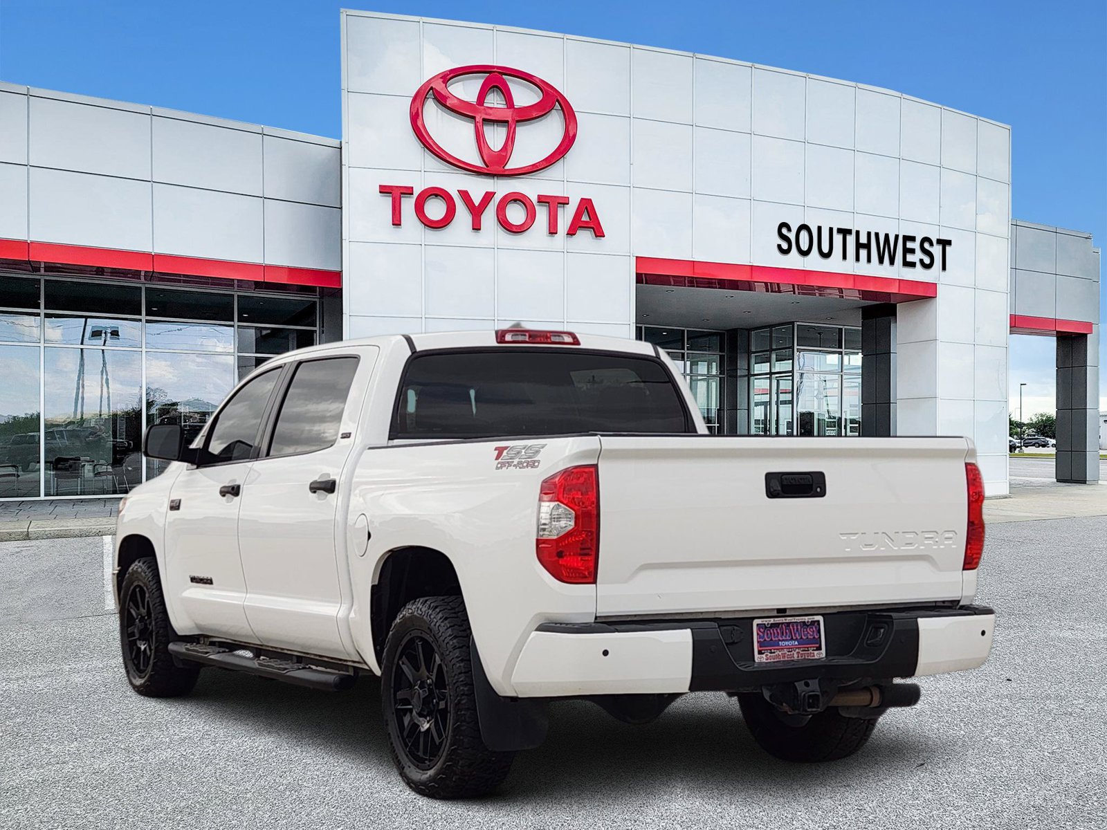 Used 2021 Toyota Tundra SR5 RWD image 4