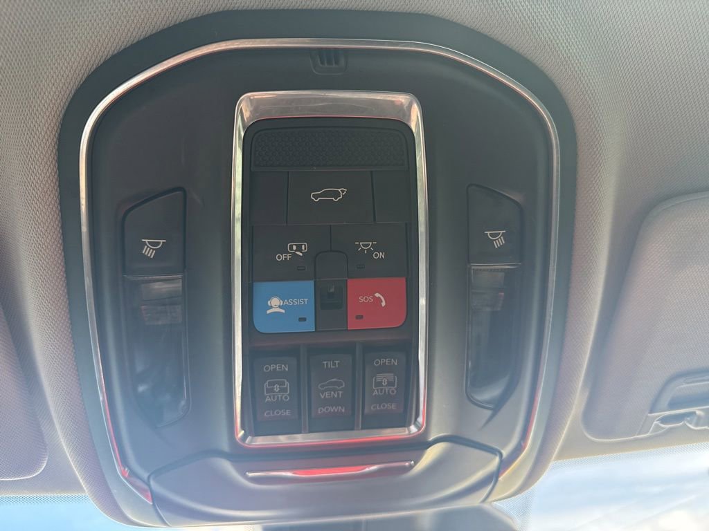 Used 2021 Jeep Grand Cherokee L Limited RWD image 32